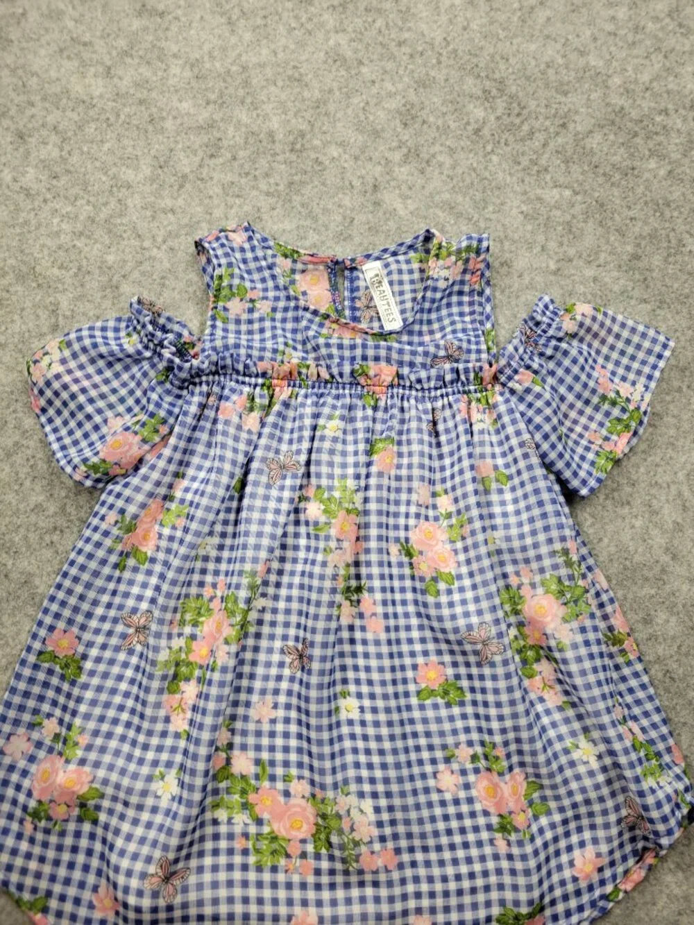 Beauties girls top size 8 blue, white and pink good condition